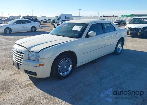 2005 Chrysler 300 Touring from USA, damaged, VIN 2C3JA53G45H114386